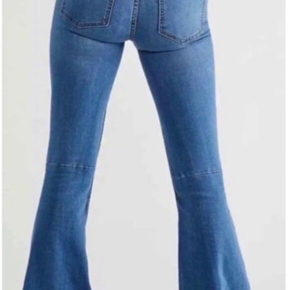 We The Free Penny Pull-On Flare Bell Bottom Jeans Size 32 - Picture 3 of 16